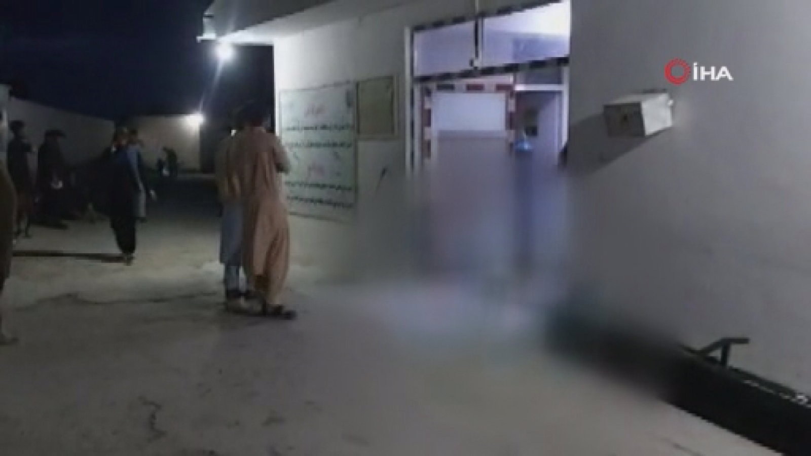 Afganistan’da iftar saatinde bombalı saldırı: En az 30 ölü