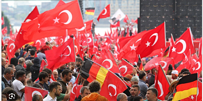 Almanya'da DAVA alarmı: Türkler parti kurdu