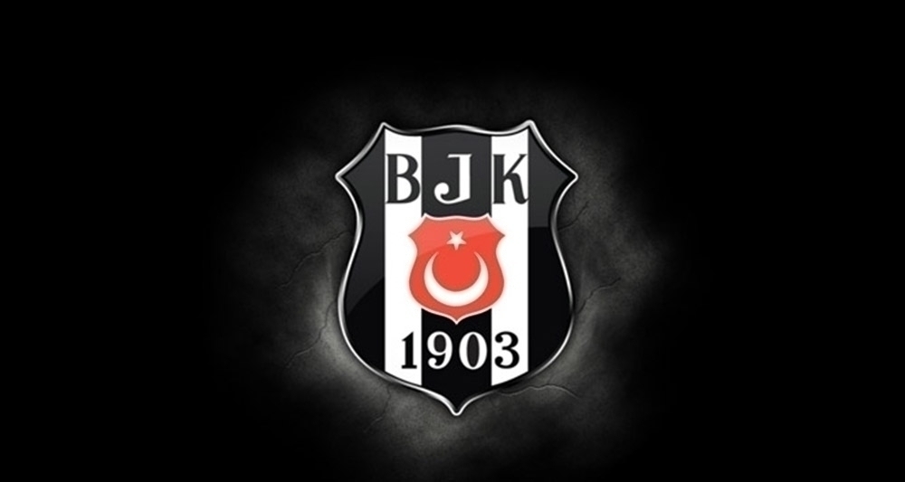 Beşiktaş’ta Atiba Hutchinson’ın sözleşmesi uzatıldı