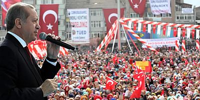 Bursa'da Erdoğan'ı dinlemeye 120 bin kişi geldi
