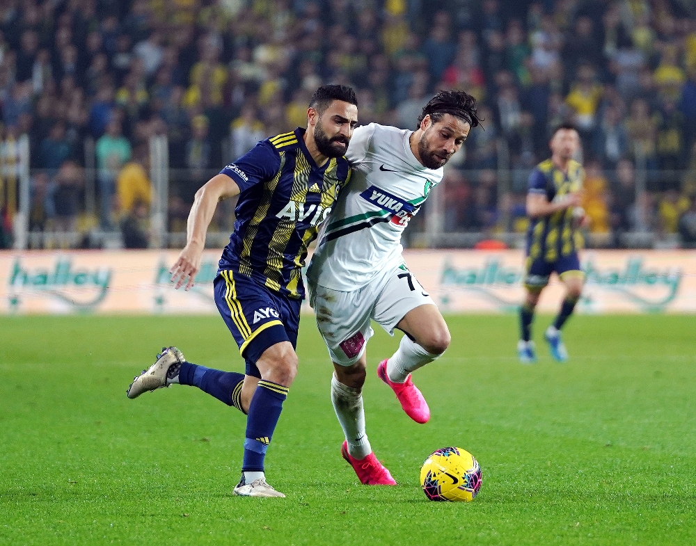 Fenerbahçe 1 puanı son dakikada aldı