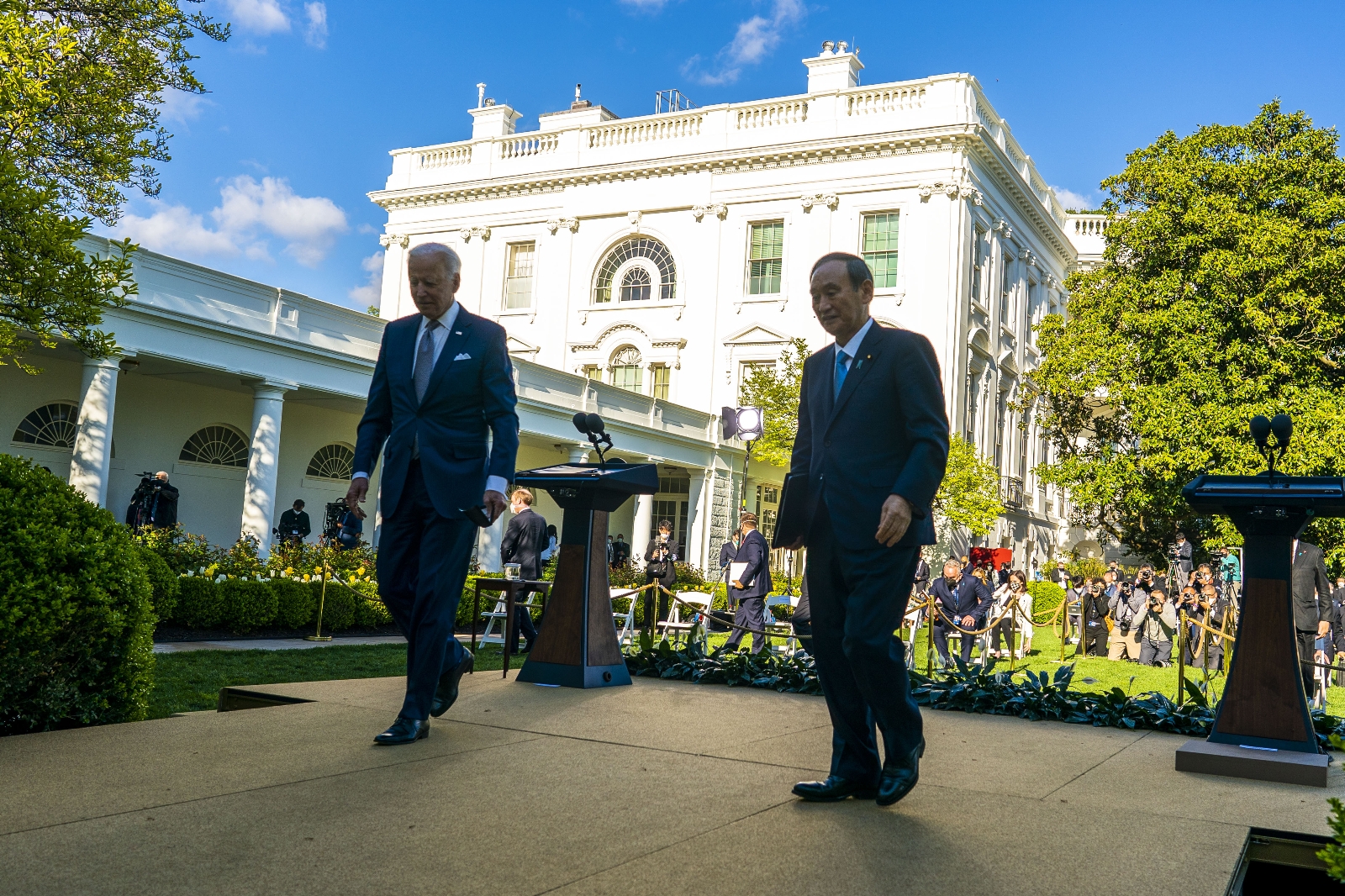 Japonya Başbakanı Suga ve ABD Başkanı Biden G7 Zirvesi’nde görüştü