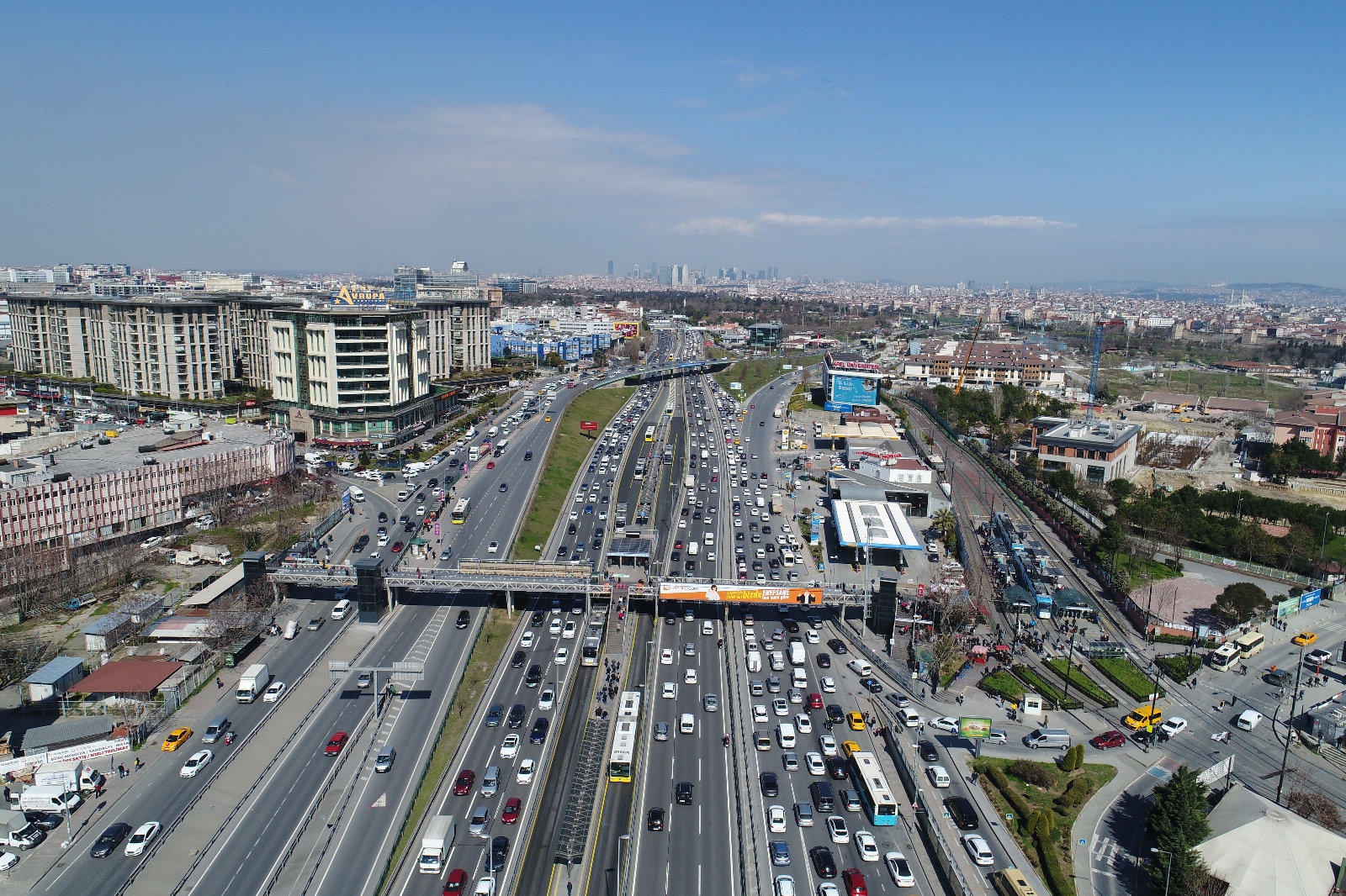 Kısıtlamasız Cumartesi’de İstanbul’da trafik yoğunluğu