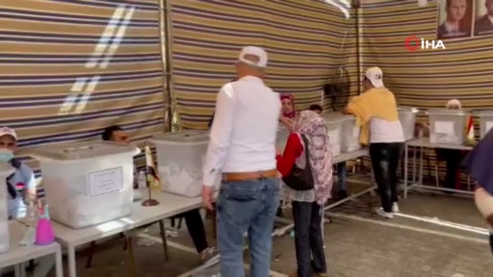 Lübnan’da yaşayan Suriyeliler, Suriye Devlet Başkanlığı seçimleri için oy kullandı