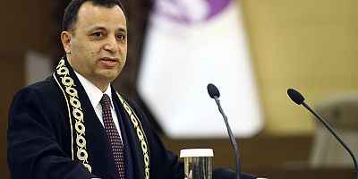 Milleti çileden çıkartan Anayasa Mahkemesi Başkanı Zühtü Arslan gidiyor
