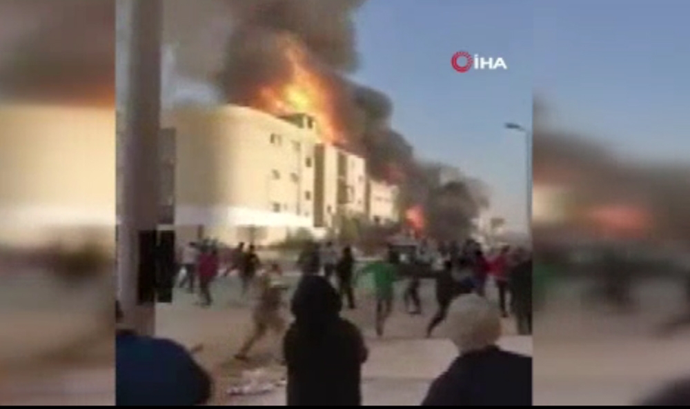 Mısır’da boya ve tiner fabrikasında büyük yangın