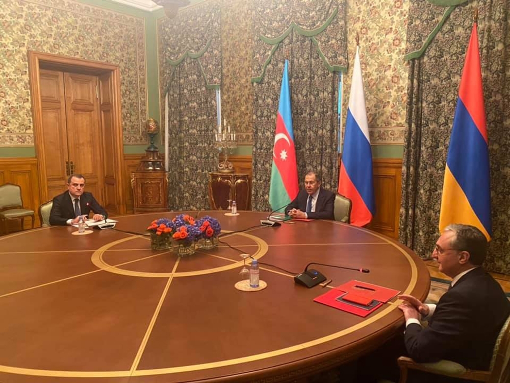 Moskova’daki kritik Ermenistan-Azerbaycan toplantısı yeniden başladı