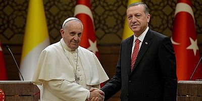 Papa Franciscus’dan Erdoğan’ın Rusya-Ukrayna arasındaki barış çabalarına övgü