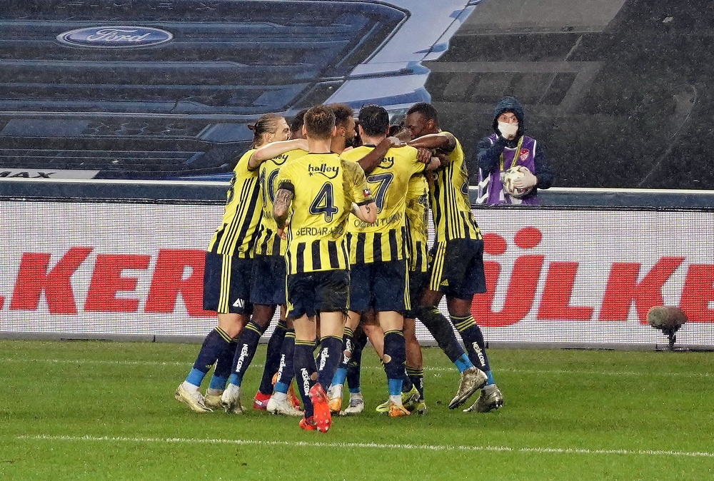 Süper Lig: Fenerbahçe: 1 - Çaykur Rizespor: 0 (Maç sonucu)