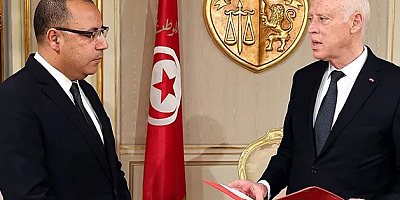 Tunus'ta  Darbe! Başbakan görevden alındı, meclisin yetkileri donduruldu