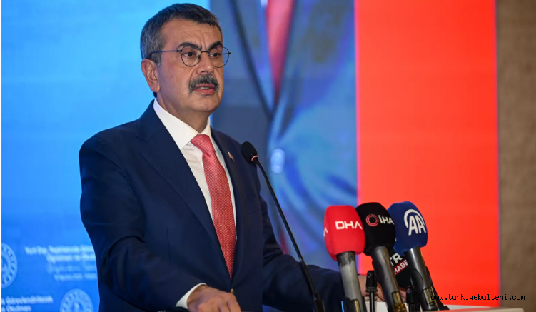 Bakan Tekin'den Özel'e sert tepki! ''Hem küfrediyor hem küfrü savunuyor''