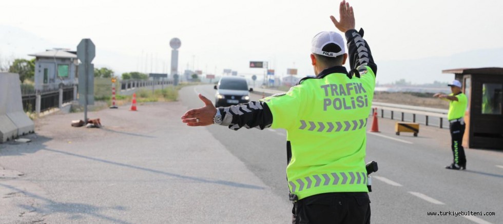 Bayram trafiğine sıkı denetim: 313 bin personel görevde