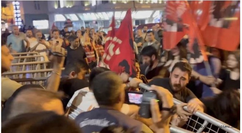CHP mitinginde provokasyon:Devrim sloganları atıp polise saldırdılar