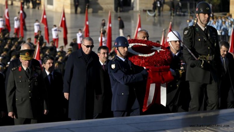 Cumhurbaşkanı Erdoğan Anıtkabir'i ziyaret etti