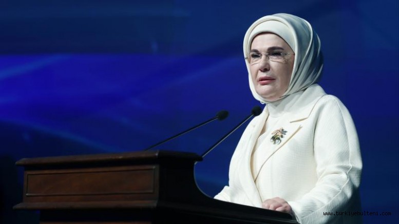 Emine Erdoğan: 9 bin 277 koruyucu ailemiz, 11 bin 22 çocuğumuzu baş tacı ediyor