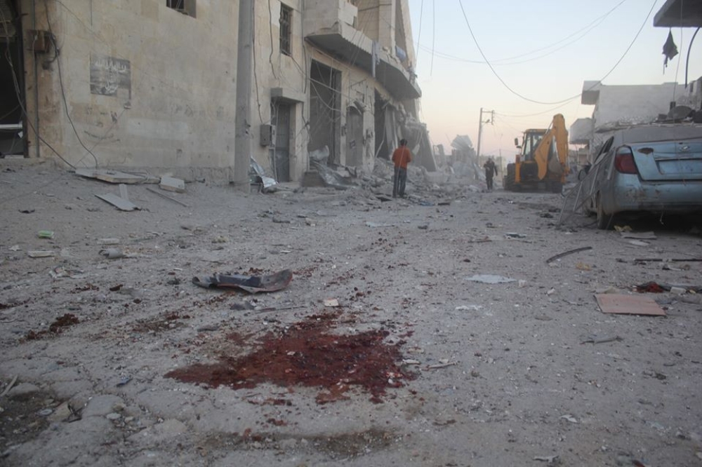 Esad ve Rus savaş uçakları Halep’i vurdu: 1 ölü