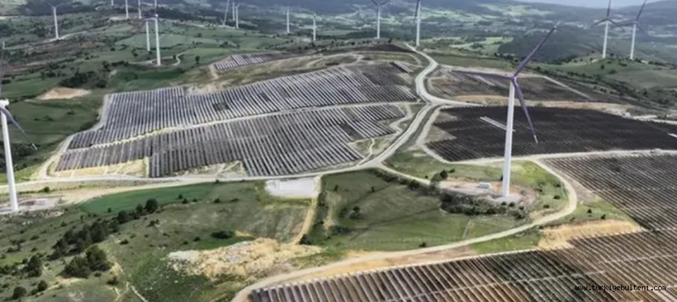 Küresel enerjide dönüm noktası: Gazdan üretim geride kaldı     