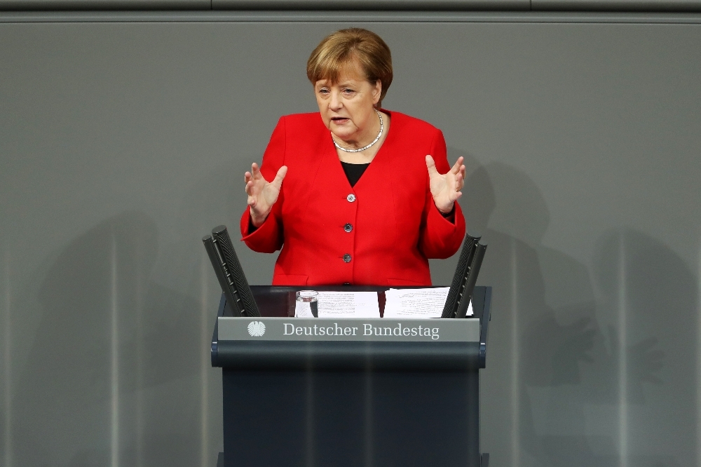 Merkel: Hafter’in ateşkese istekli olması iyi bir mesaj