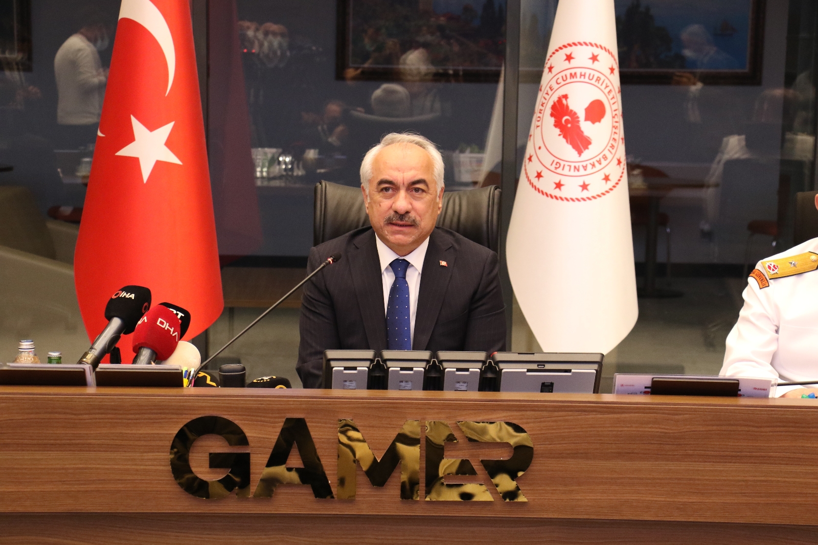 1 buçuk ton esrarın ele geçirildiği ‘Onur Operasyonu’nun detayları paylaşıldı