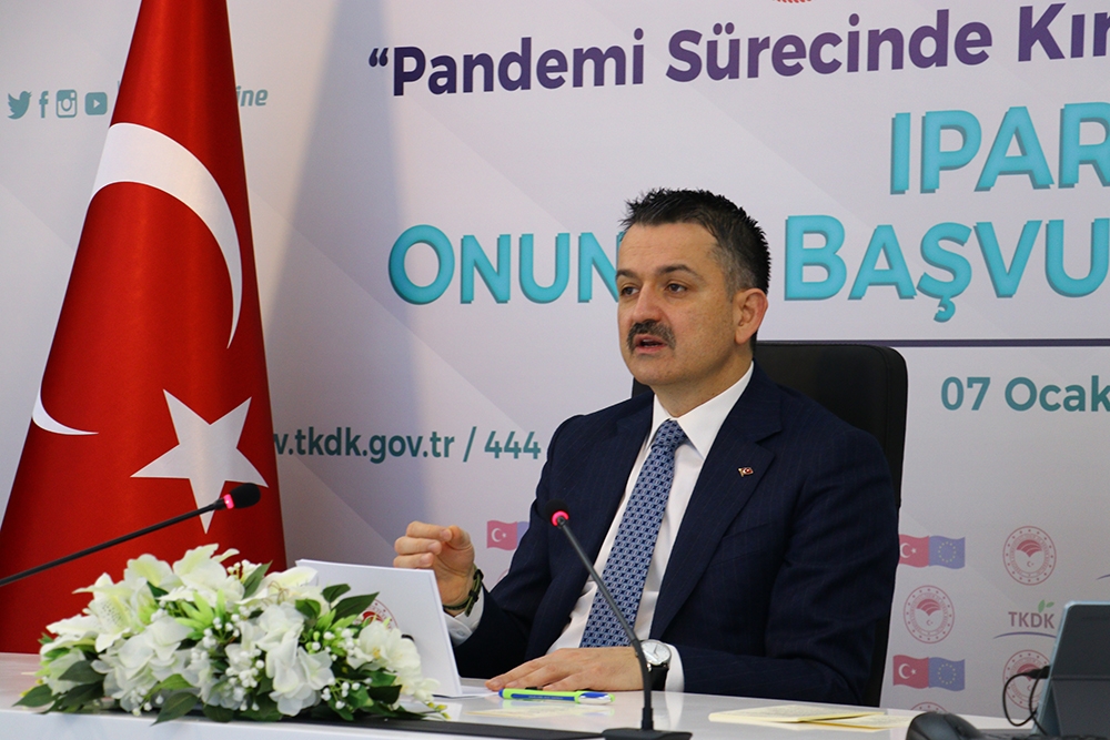 “1 milyar 125 milyon liralık hibe paketini üreticimize, yetiştiricimize, yatırımcımıza sunuyoruz”