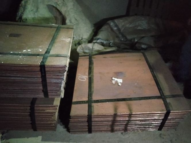 1 milyonluk 26 ton saf bakır çalan hırsızlar yakalandı