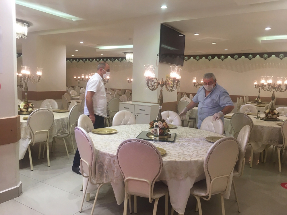 1 Temmuz öncesi internet kafe ve düğün salonlarında son hazırlıklar