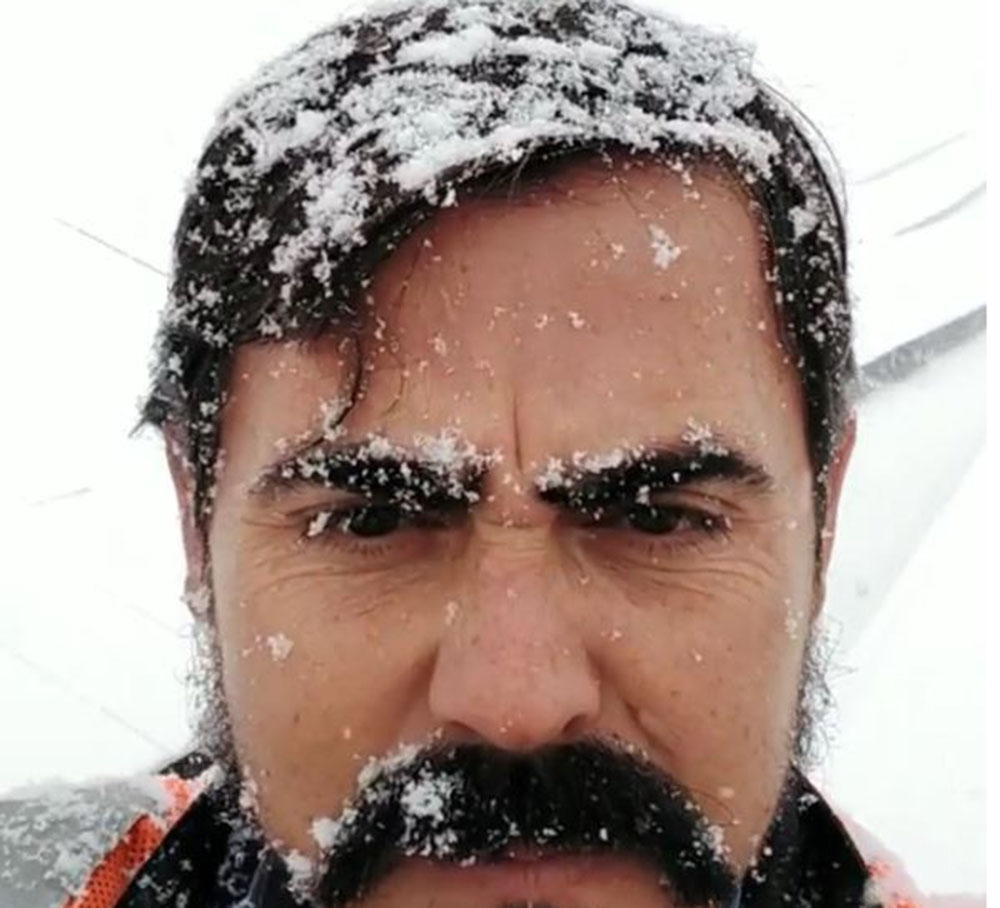 10 saniyede saçı sakalı beyaza büründü