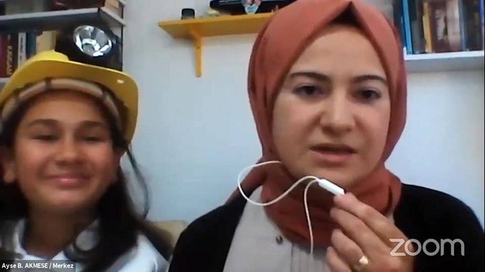 10 yaşındaki Hilal, Bakan Ziya Selçuk’un böyle dikkatini çekti