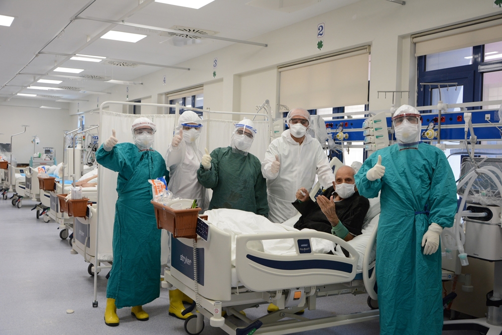 100 yaşında korona virüsü yendi