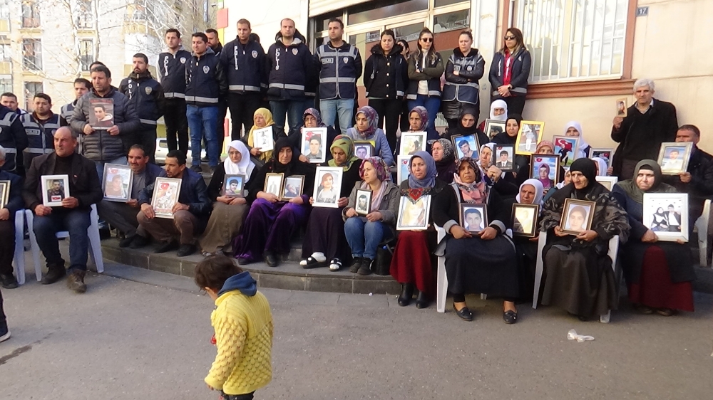 11 ailenin evladına kavuşması, diğer aileleri umutlandırdı