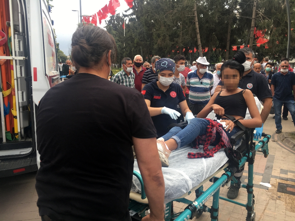 13 yaşındaki kız, eski sevgilisi tarafından bıçaklandı