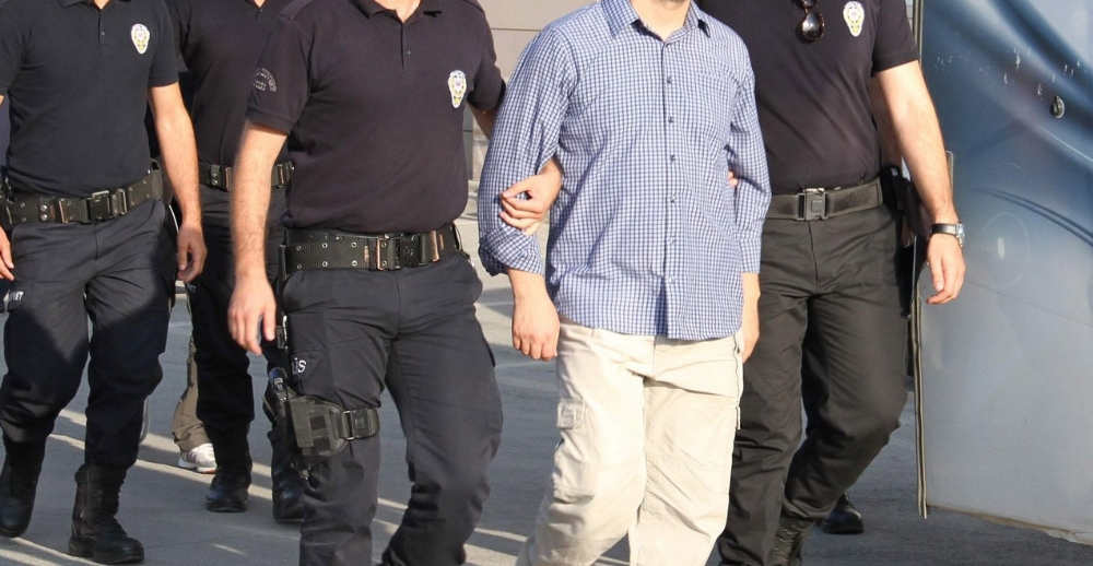 14 ilde FETÖ operasyonunda 3 tutuklama