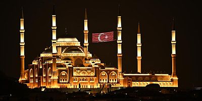 15 Temmuz'da 90 bin camide sela okunacak