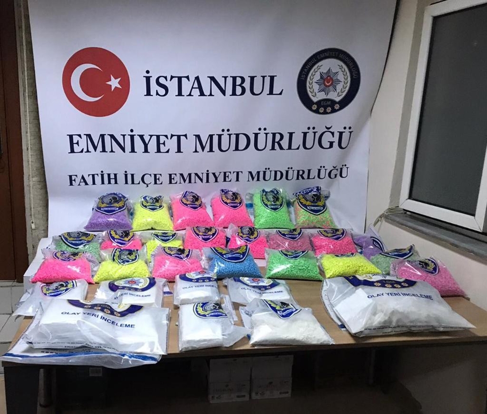 150 Bin Hap Ve 13 Kilonun Üzerinde Kokain Ele Geçirildi