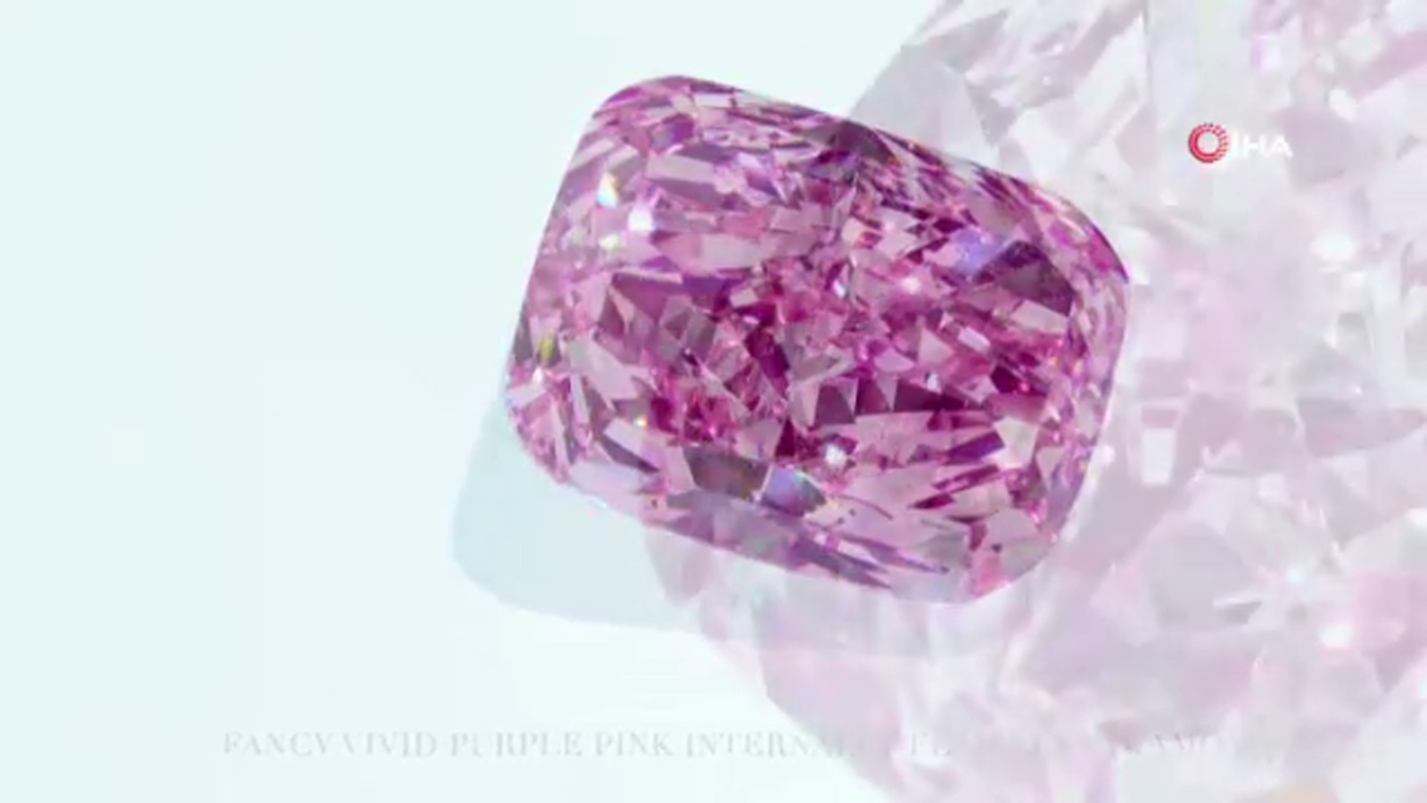 15,81 karatlık pembe mor Sakura Elması’na 25 milyon dolar fiyat biçildi