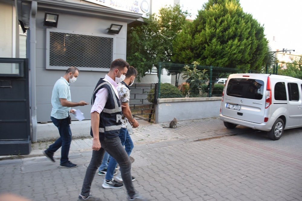 16 yaşındaki kız arkadaşını kıskançlık nedeniyle dövmüş