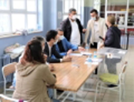 18 yaşında muhtar oldu