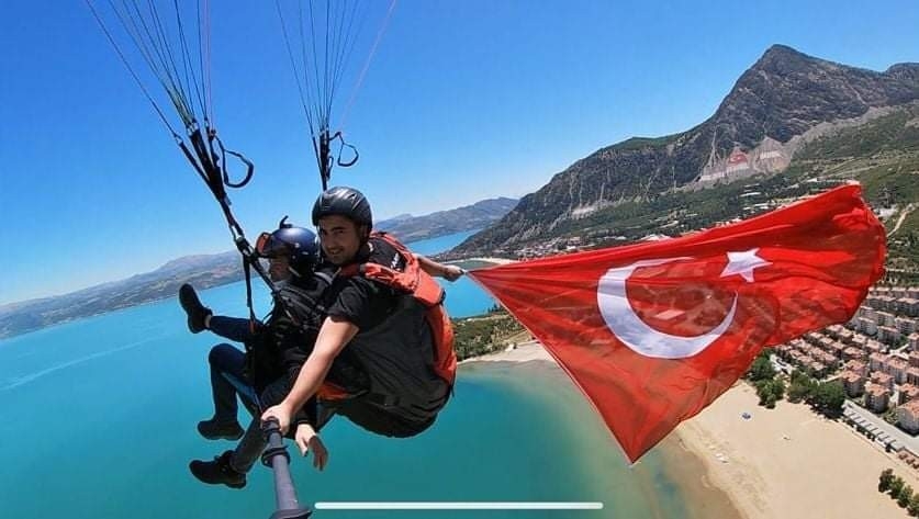 19 Mayıs’ı havada kutladılar