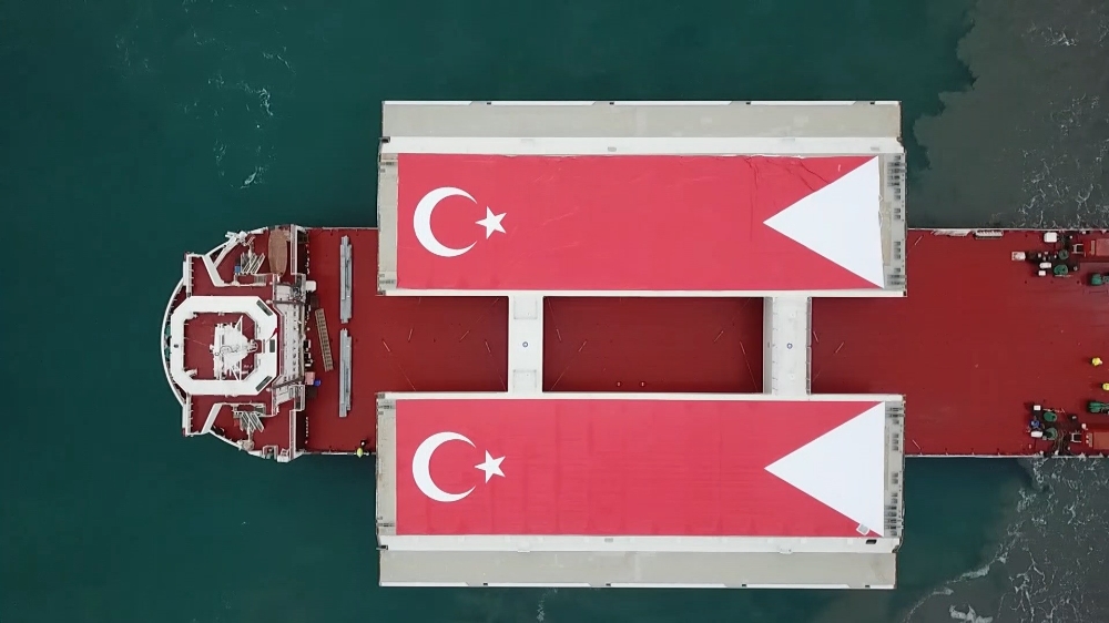 1915 Çanakkale Köprüsü’nün 4’üncü ‘mega blok’ tabliyesi Çanakkale’ye ulaştı