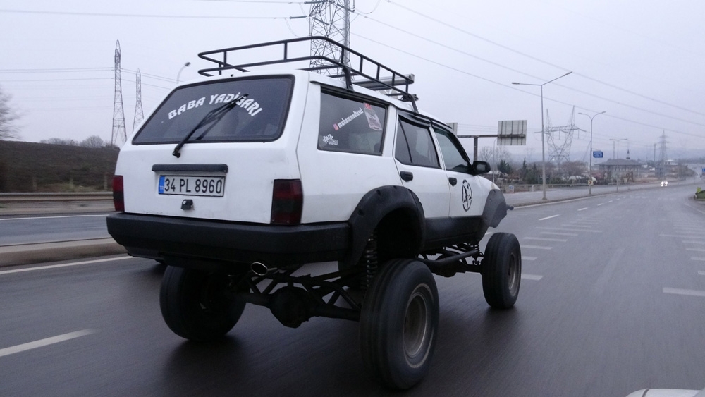 1996 model aracını off-road cipine çevirdi, görenler şaşkına döndü