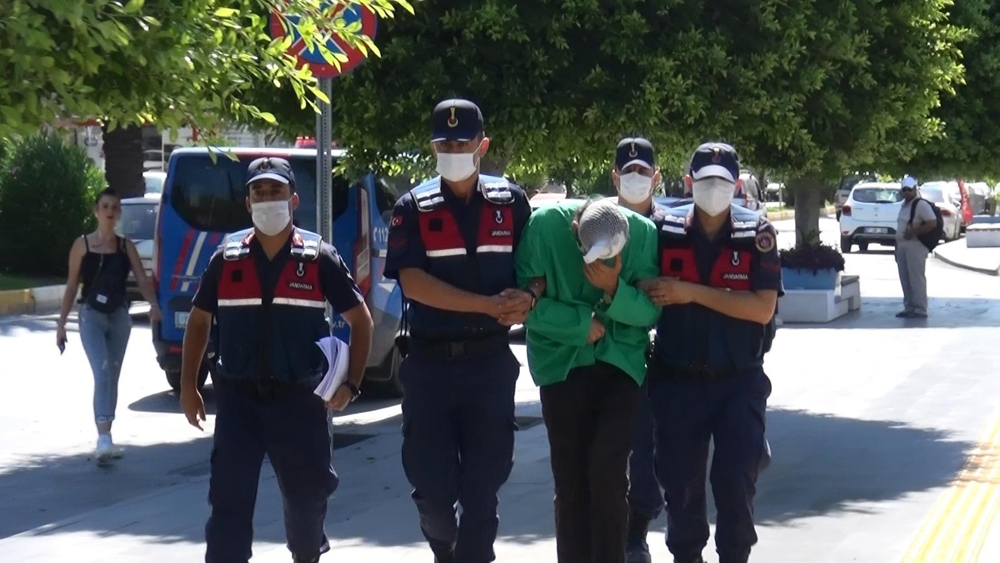 2 üniversite mezunu uyuşturucu tacirinin evine giren jandarma gördüklerine inanamadı