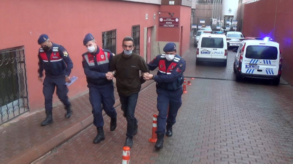 20 kilo esrarla yakalanan şahıs gazetecilere tepki gösterdi: “Ağzımı bozdurmayın”