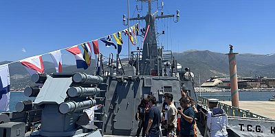 23 Nisan'da 23 savaş gemisi ziyarete açılacak