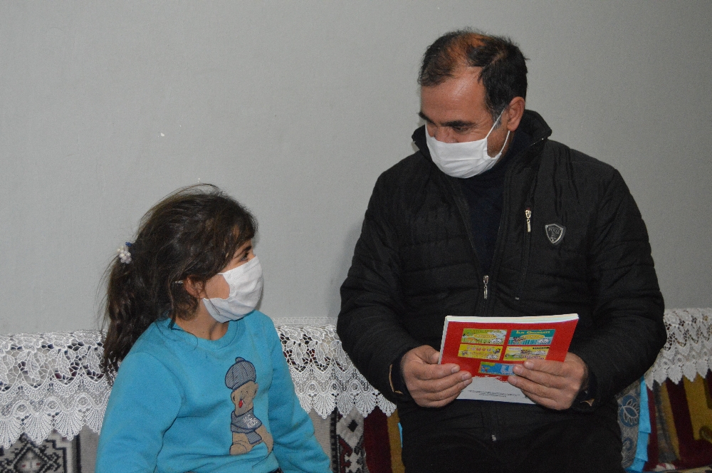 24 yıllık Ağrılı öğretmen, meslek hayatını köy okulu öğrencileri ile renklendiriyor