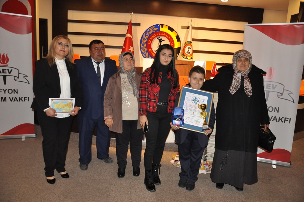 4 Ayda Bin 53 Kitap Okuyup Guinness Rekorlar Kitabına Girdi