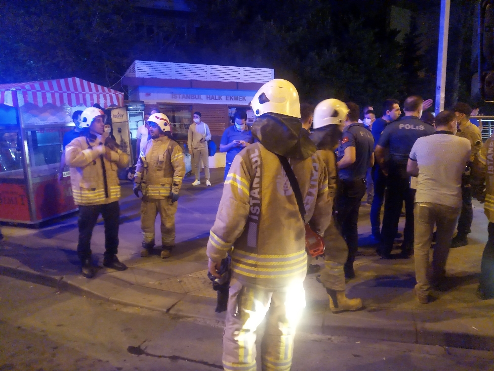 4. Levent Metro istasyonunda bir kadın kendini raylara attı
