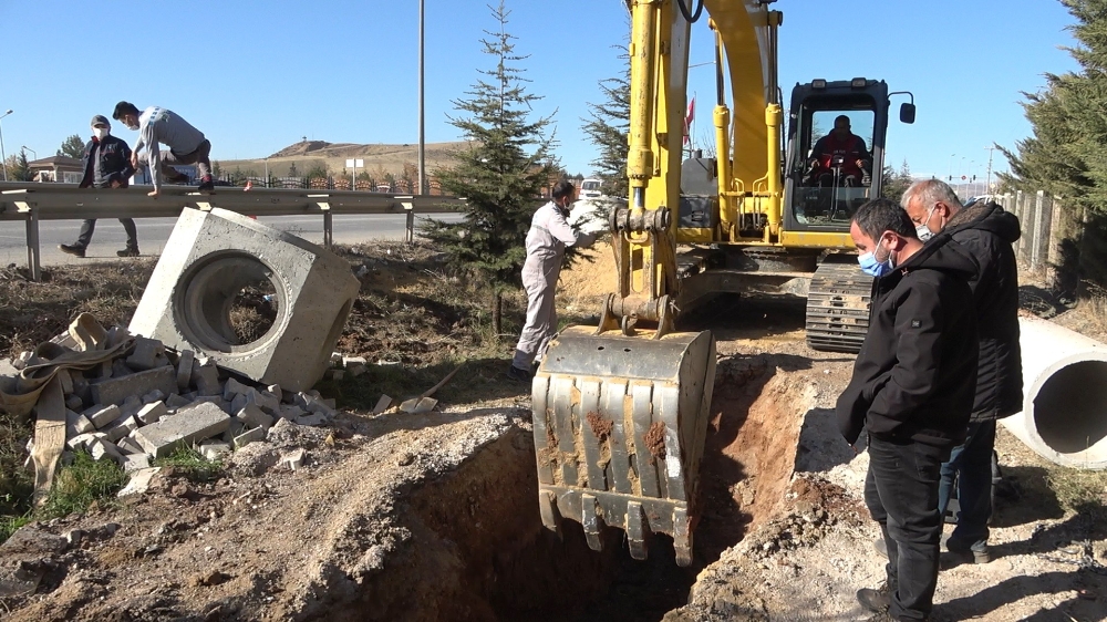 43 ilin geçiş güzergahında ’doğalgaz’ borusu patladı: Yol trafiğe kapatıldı