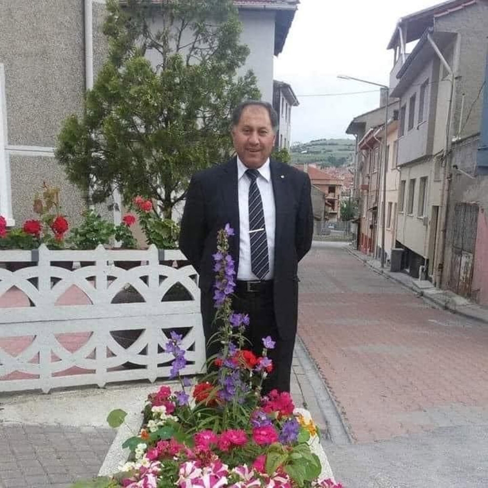 5 ay önce emekli olmuştu, korona virüsünden hayatını kaybetti
