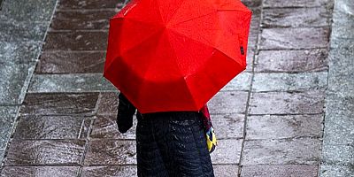 60 il için sarı ve turuncu uyarı: Yağış ve fırtına bekleniyor