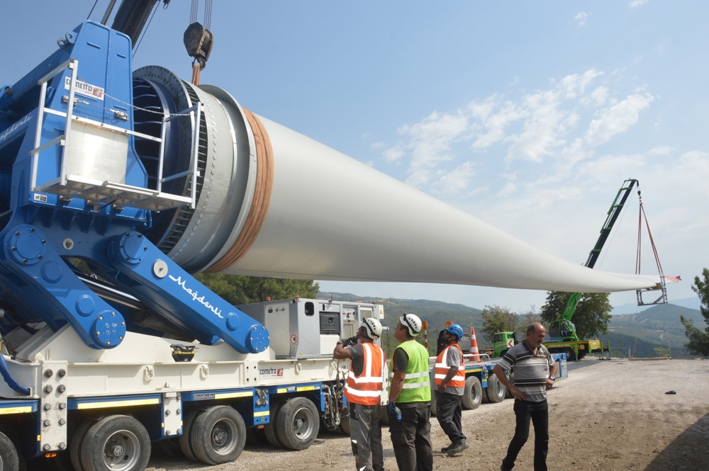 65 metre uzunluğunda 18 ton ağırlığında, böyle taşındı